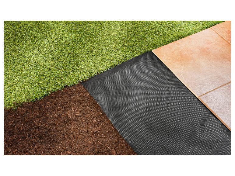 Kunstgras, onkruiddoek, aarde en terrastegels