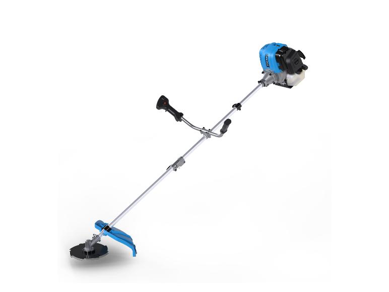 Benzine bosmaaier met metalen mes.