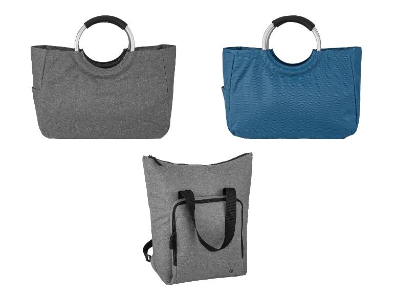 Boodschappentassen en rugzak in grijs en blauw.