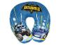 Blauw reiskussen met automotieven en de tekst 'BATWHEELS'.