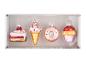 Glazen kerstversieringen in de vorm van een donut, ijsje, cupcake en taart.