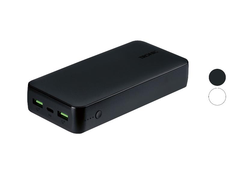 Zwarte TRONIC powerbank met meerdere poorten en oplaadindicator.
