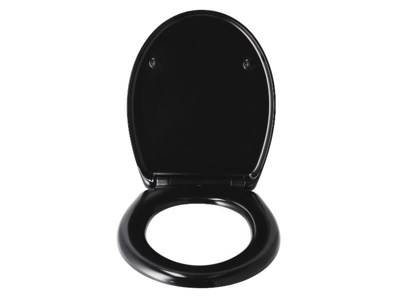 Een elegant zwart toiletdeksel in gesloten positie.
