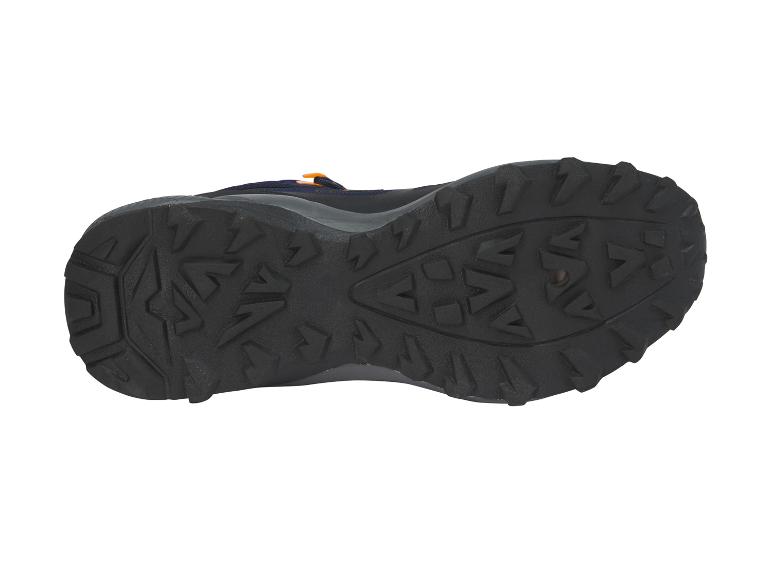 Zool van een wandelschoen, zwart met oranje accenten.