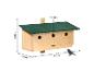 Houten vogelhuisje met drie openingen, groen dak en afmetingen.