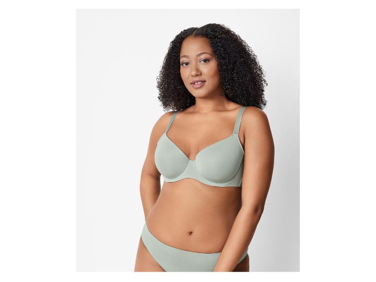Sagegroene bh en slip.
