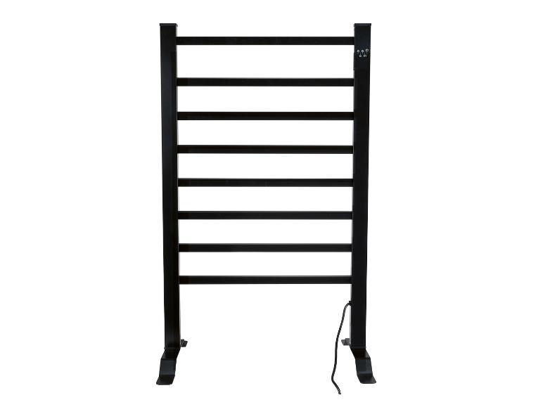Een zwart, elektrisch handdoekenrek met acht horizontale stangen en een stroomkabel.