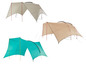 Drie campingtenten in beige en turquoise.