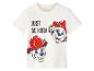 Wit kinder T-shirt met korte mouwen met de tekst 'JUST BE KIND!' en tekeningen van honden met rode helmen.