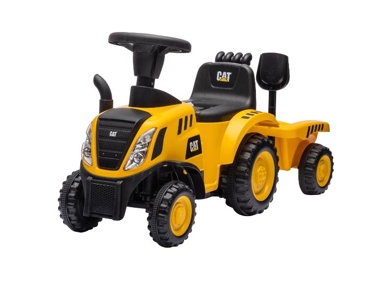 Gele speelgoedtractor met aanhanger en schep, met zwarte zitting en stuur.