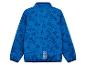 Blauwe jas met speelgoedblokjesprint en reflecterend detail.
