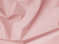 Een roze, gladde stof.