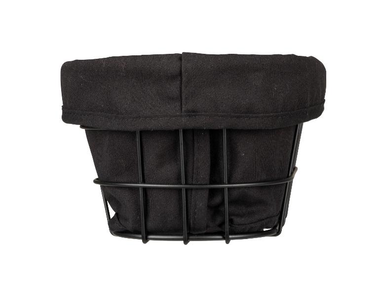 Zwarte stoffen mand met metalen frame.