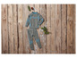 Een grijze thermo-onderbroek en -trui met blauwe details op een houten achtergrond.