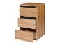 Houten ladekast met drie open lades en zwarte details.
