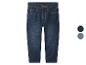 Donkerblauwe kinderjeans met gele stiksels en metalen knopen.