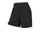 Zwarte sportshorts met ritszakken en een discreet logo.