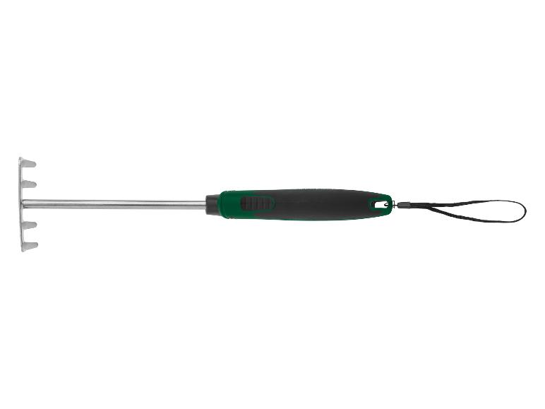 Kleine tuinhark met zwart en groen handvat en zilveren tanden.