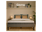 Emma Original Lite matras op een bed in een stijlvol ingerichte slaapkamer.
