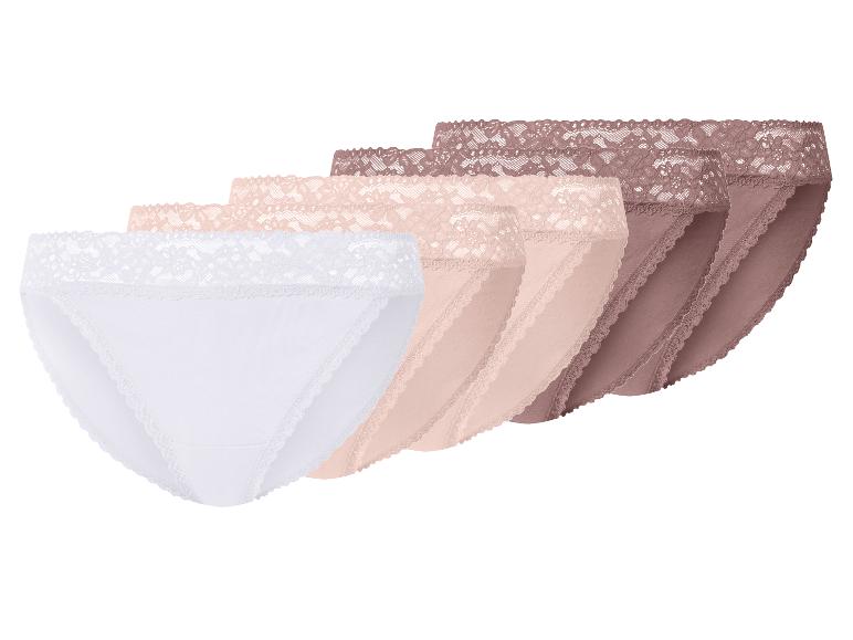 Vijf kanten slips in diverse huidtinten en wit.