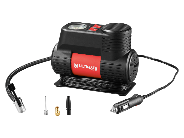 Draagbare luchtcompressor met manometer, stroomkabel en diverse mondstukken.