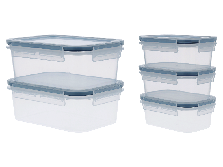 Twee stapelbare plastic voedselcontainers.