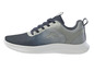 Een paar blauwe sneakers met witte zool.