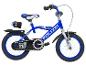Een blauw en zwart kinderfietsje met 'POLIZEI'-branding en een bidon.