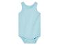 Lichtblauw rompertje zonder mouwen.