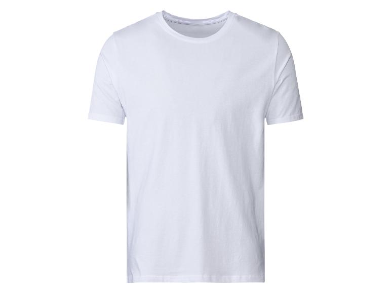 Een wit T-shirt met korte mouwen.