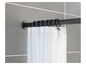Een zwarte douchegordijnroede met witte gordijnen.