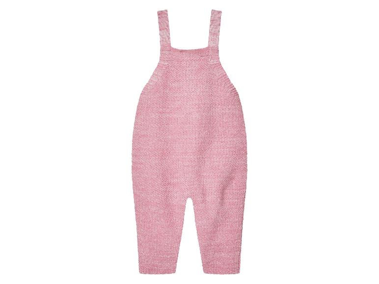 Roze gebreide romper voor baby's.