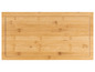 Een houten snijplank van bamboe.