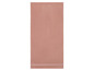 Een roze badhanddoek.