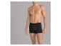 Man in zwarte Calvin Klein boxershorts.