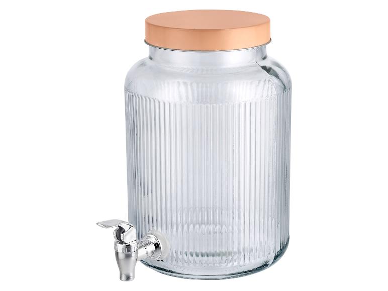 Glazen drankdispenser met geribbeld design en koperkleurig deksel