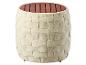 Ronde kruk met een beige geweven stoffen basis en een houten lattenzitting.