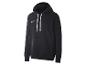 Zwarte hoodie met witte trekkoorden en een logo op de linkerborst.