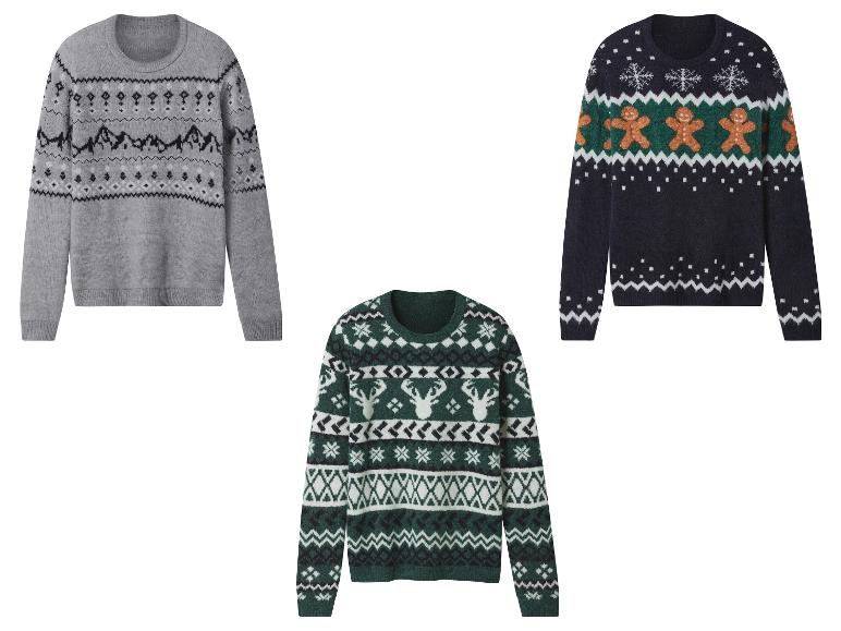 Drie kersttruien: een grijze met bergen, een donkerblauwe met peperkoekmannetjes en een groene met rendieren.