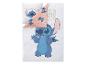 Wit dekbedovertrek en kussensloop met Stitch-print en de tekst 'Not a morning alien'.