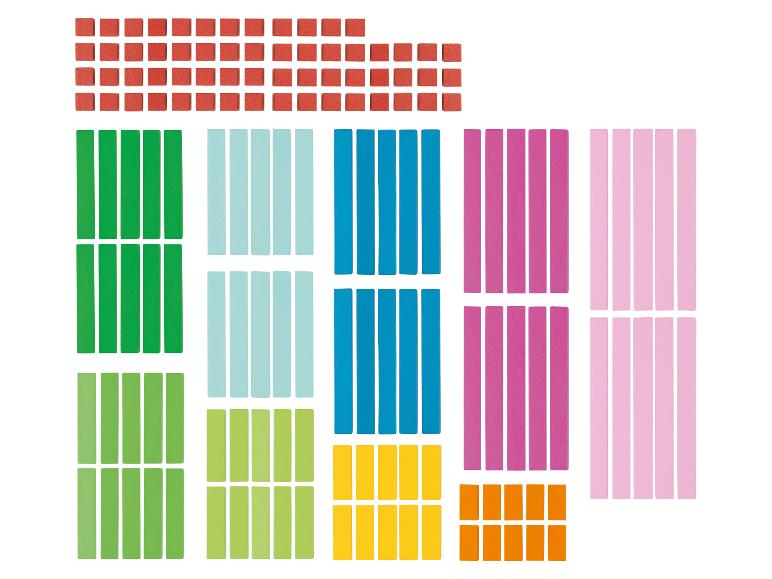 Kleurrijke bouwblokken en telstokjes.