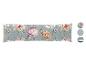 Bodykussen met bloemenprint en patroonstalen.