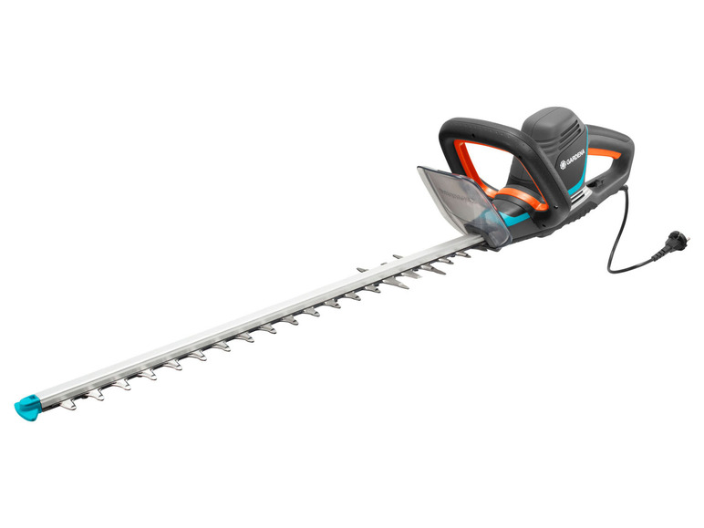 Elektrische heggenschaar van Gardena met lange snoeimes.