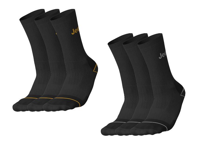 Verpakking van 6 paar zwarte Jeep sokken met gele en grijze details