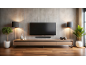 Houten tv-meubel met televisie, soundbar, lampen en kamerplanten.