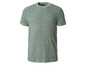 Een groene T-shirt met luipaardprint.