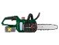 Groene Parkside accukettingzaag met zwart handvat en zilveren ketting.