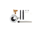 Een set zwembadreinigingsaccessoires inclusief een skimmer, een messing kraan en montagemateriaal.