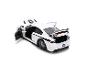 Witte speelgoedauto met open deuren, motorkap en kofferbak, met Star Wars-thema.