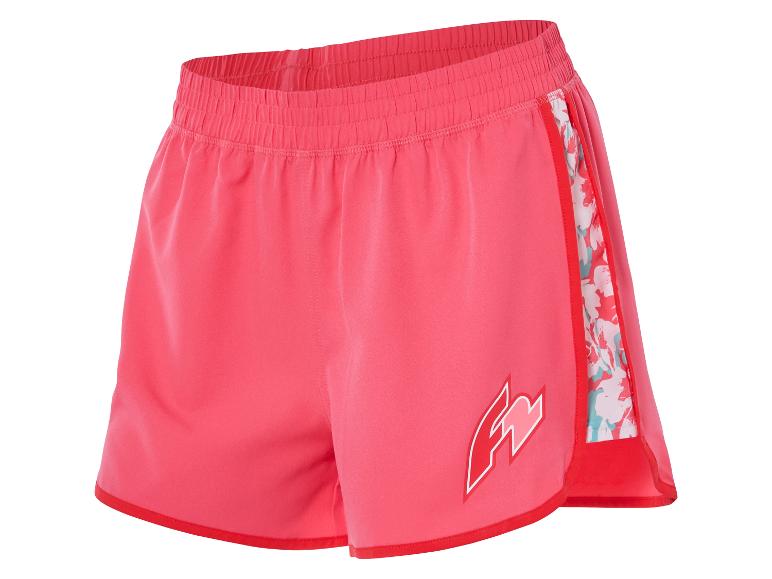Roze sport shorts met bloemenprint aan de zijkant.